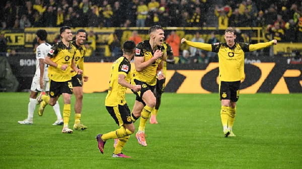 "Гамбург" сильнее "Вердера", "Боруссия" победила: итоги дня в бундеслиге