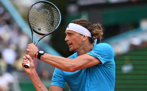 Александр Зверев за три часа вышел в четвертьфинал турнира в Монте-Карло