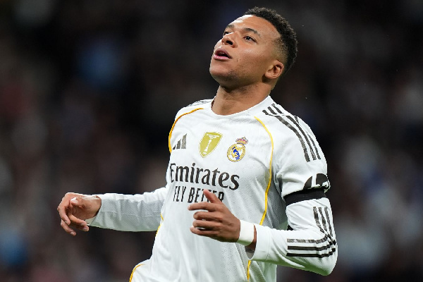 Стало известно, сколько ПСЖ должен денег футболисту мадридского "Реала"