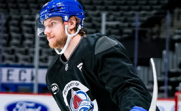 "Колорадо" отправило в фарм-клуб главного конкурента Ильи Соловьёва