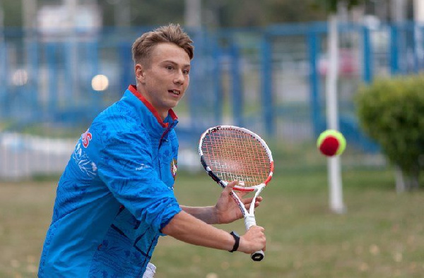 Александр Згировский вышел в 1/8 финала челленджера в Китае