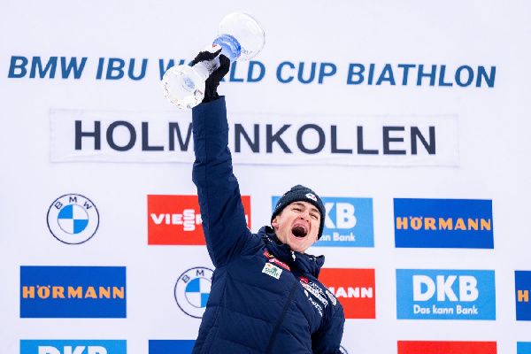 Эрику Перро вручили первый в его карьере "Большой хрустальный глобус"