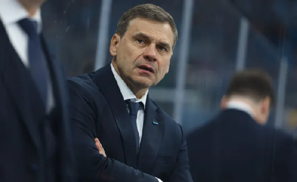 "Дали отдохнуть": Дмитрий Квартальнов объяснил причины ротации состава