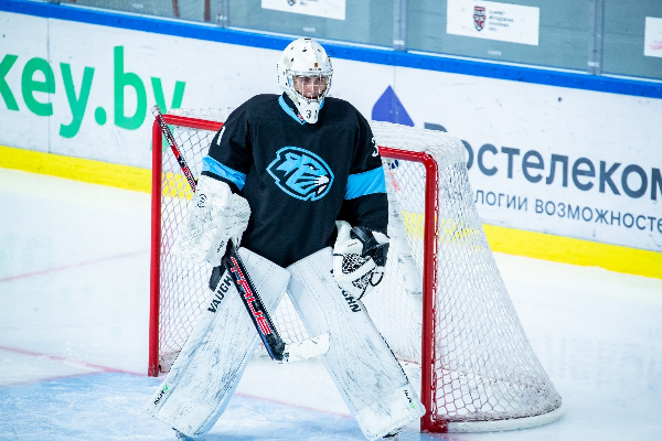 Голкипер "Динамо-Шинника" стал лучшим игроком месяца в МХЛ на Западе 
