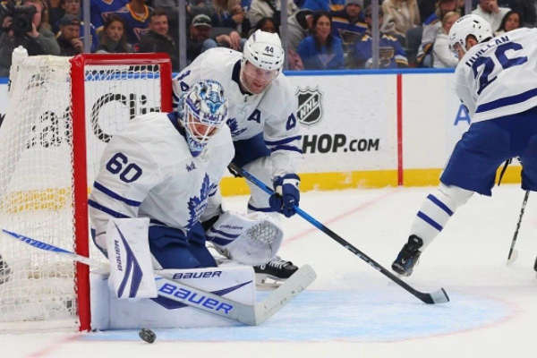 "Торонто" впервые за 10 лет не попал в плей-офф НХЛ: прервалась историческая серия