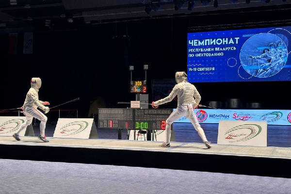 Узнали чемпионов Беларуси по фехтованию на саблях и рапирах