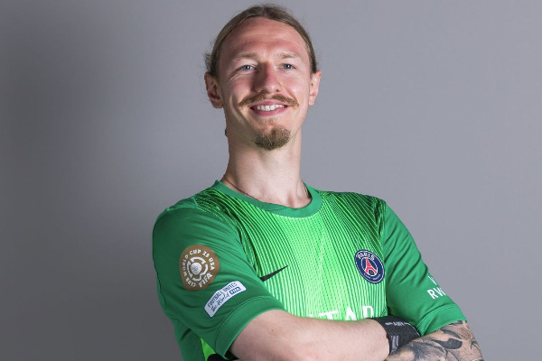 Сафонов отразил пенальти: ПСЖ минимально обыграл "Страсбург" в Лиге 1