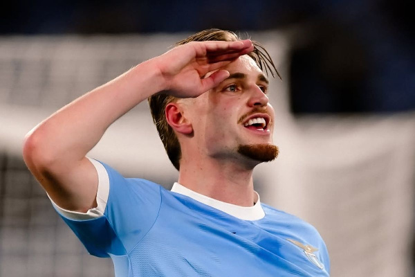 Три пенальти из пяти голов в игре: "Лацио" обыграл "Дженоа" в Серии А