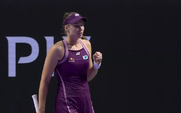 Елена Рыбакина прокомментировала разгромную победу над Амандой Анисимовой