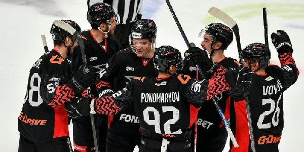 "Авангард" Мартынова по буллитам дожал "Ладу" в матче КХЛ