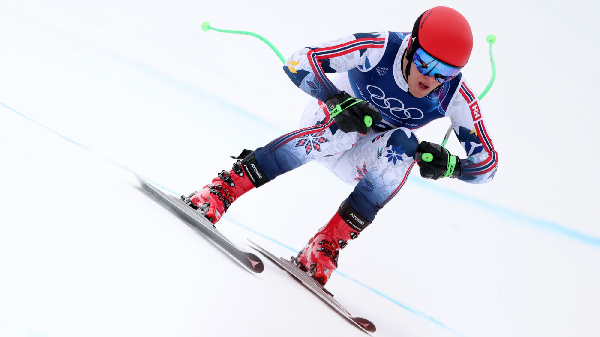 Норвежский горнолыжник получил травму на Олимпиаде-2026 и был эвакуирован на вертолете