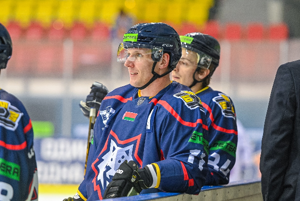 Михаил Стефанович: "Металлург" сегодня показывает мужской хоккей"