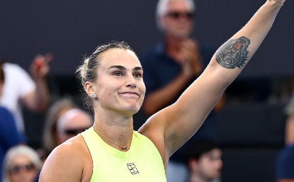 Пиар-акция: Соболенко выложила новый TikTok со своей лимитированной ракеткой