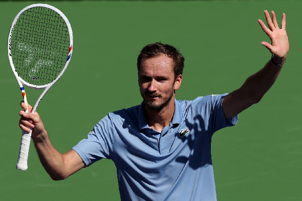 Евгений Кафельников отреагировал на победу Медведева над Алькарасом