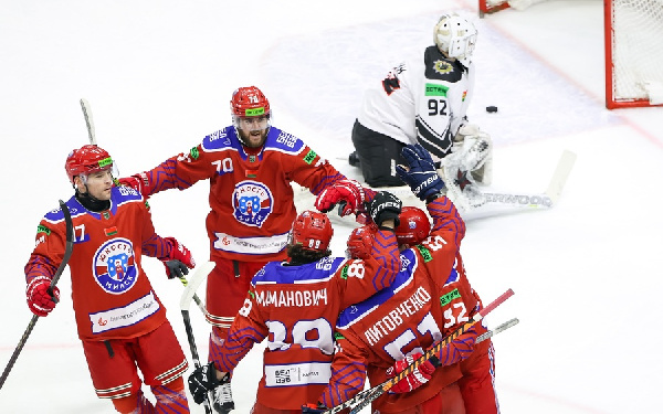 Право сильного: "Юность" уверенно обыграла "Авиатор"