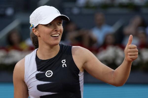 Ига Швёнтек уверенно вышла в третий круг турнира WTA в Мадриде
