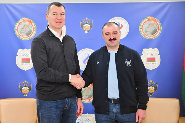 Виктор Лукашенко и Михаил Дегтярев провели рабочую встречу в "Раубичах"
