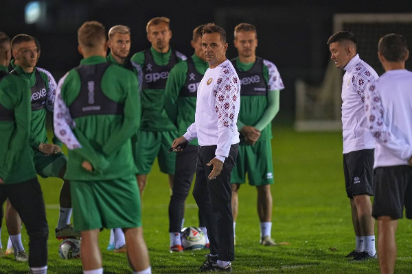 Алос высказался о решении провести тренировку после 26-часосвой дороги