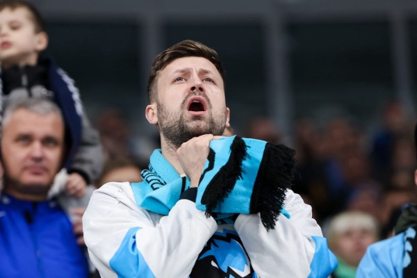 Налоговая предостерегла спекулянтов от перепродажи билетов на минское "Динамо"