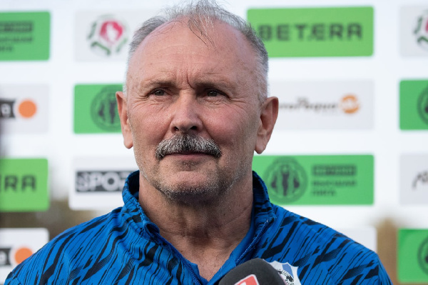 В "Нафтане" опровергли уход главного тренера из-за финансов