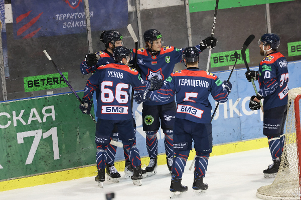 Бориков и Кузнецов помогли "Металлургу" сравнять счет в финале Кубка Президента