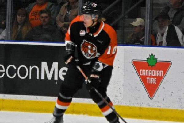 Результативный покер Брызгалова принес "Мэдисин Хэт" победу в WHL