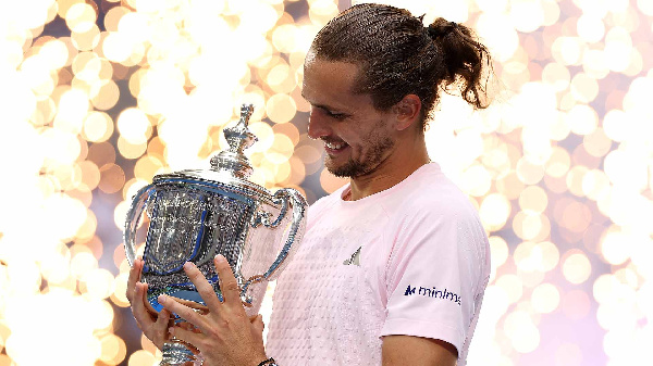 Зверев поблагодарил маму после победы на US Open, эмоционально рассказав о диабете
