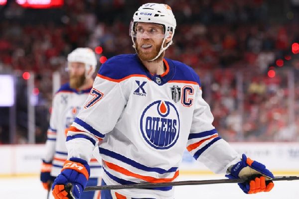 Гонка бомбардиров НХЛ: Макдэвид набрал пять очков и оторвался от Кучерова