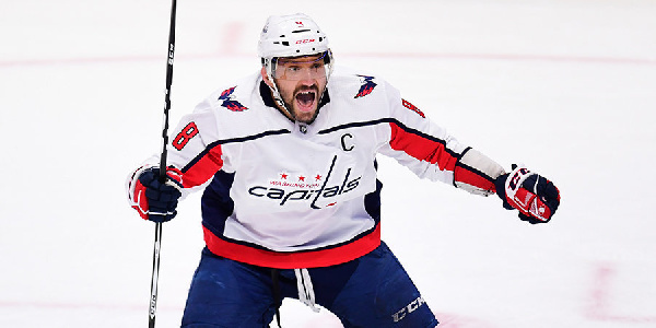 "Доработали идею Овечкина": форвард "Вашингтона" — о клубном рукопожатии