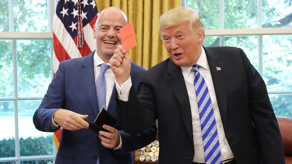 Дональд Трамп получил в подарок от Джанни Инфантино 10 билетов на матчи ЧМ‑2026