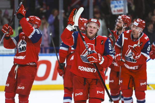 "Локомотив" занял первое место в Западной конференции по итогам "регулярки"