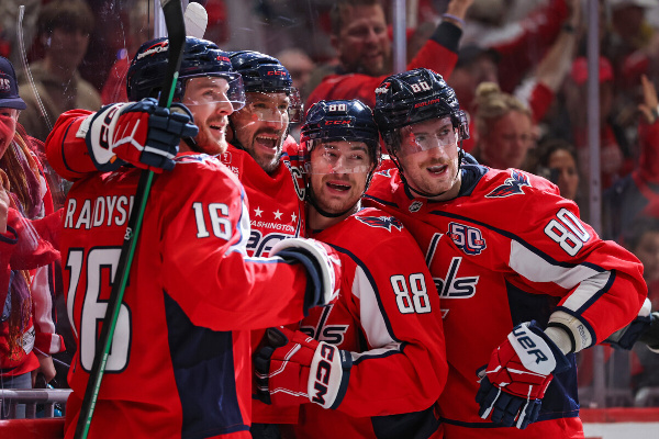 Нападающий "Вашингтона" выбыл на длительный срок из‑за травмы