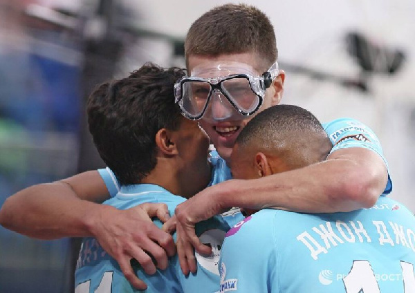 "Зенит" благодаря двум пенальти одолел "Спартак" в матче тура РПЛ