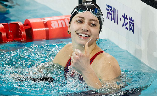 Американская пловчиха дважды побила мировой рекорд меньше чем за 24 часа