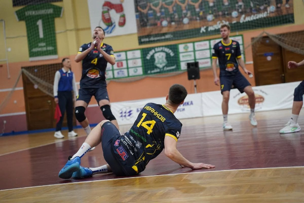 Серебряный призер Кубка Беларуси сенсационно не вышел в полуфинал национального чемпионата