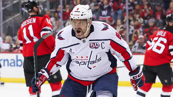 Александр Овечкин принял участие в потасовке в матче с "Далласом"