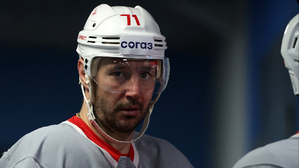 Олимпийскому чемпиону по хоккею заблокировали счета из-за долга в 40 центов