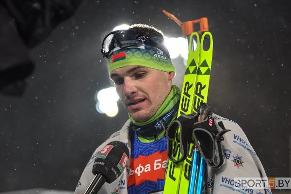 "Начали говорить, что уже не тот...": Лазовский закрыл всем рты победой в масс-старте