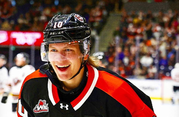 22-й результативный балл Брызгалова принес "Медисин Хэт" победу в WHL