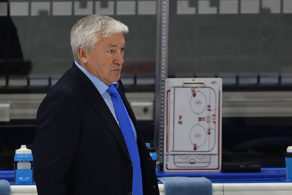 "Барыс" продлил контракт с главным тренером Михаилом Кравцом