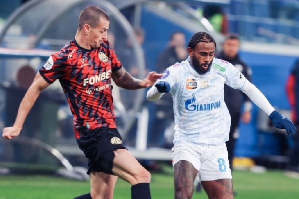 "Зенит" потерял очки в РПЛ, сыграв вничью с "Акроном", Дзюба не забил пенальти на 90+5 минуте