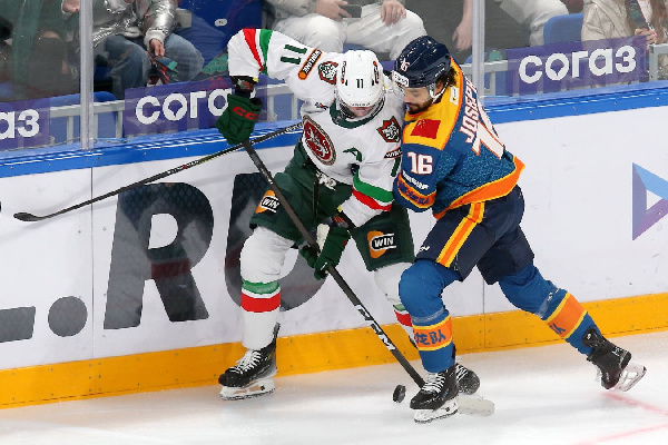 "Ак Барс" обыграл "Шанхайских Драконов" в матче КХЛ