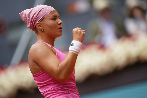 Диана Шнайдер уверенно вышла во второй круг турнира WTA-500 в Лондоне