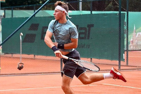 Николай Голяк покинул турнир ITF в Бухаресте