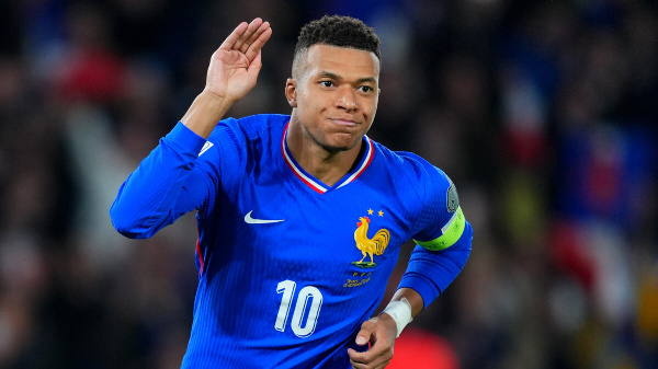 Килиан Мбаппе покинул расположение сборной Франции из‑за травмы