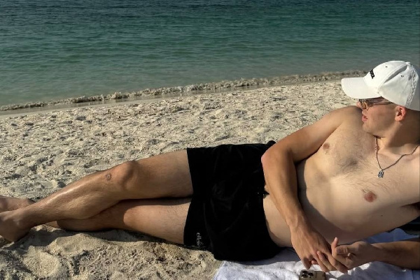 Белорусский форвард "Колдинга" улетел в отпуск в Дубай 