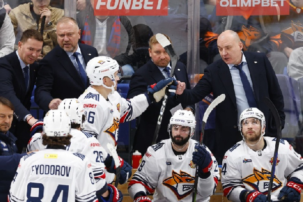 "Металлург" добыл дежурную победу на выезде в матче с "Адмиралом"