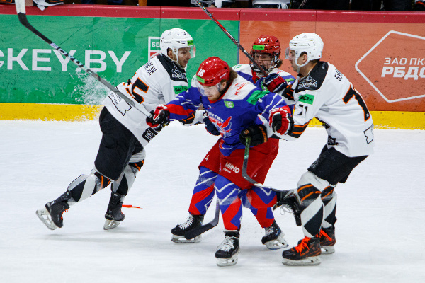 "Славутич" в овертайме одолел "Шахтер" в матче Кубка Президента