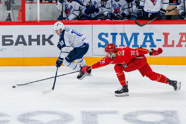 "Торпедо" обыграло "Автомобилист" в матче КХЛ