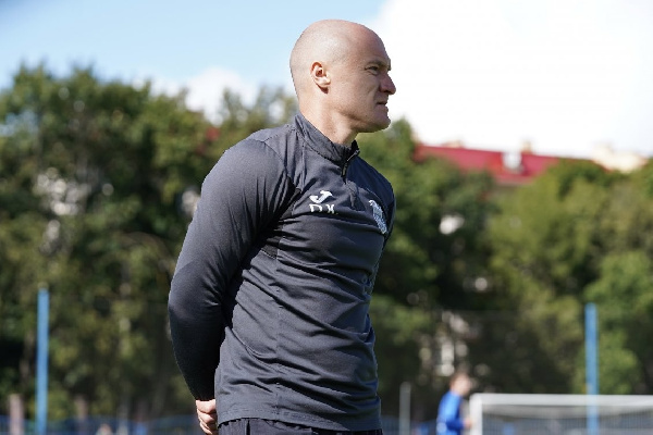 Дмитрий Комаровский: "У меня нет прибора, который измеряет состояние, тонус мышц при выходе на поле"